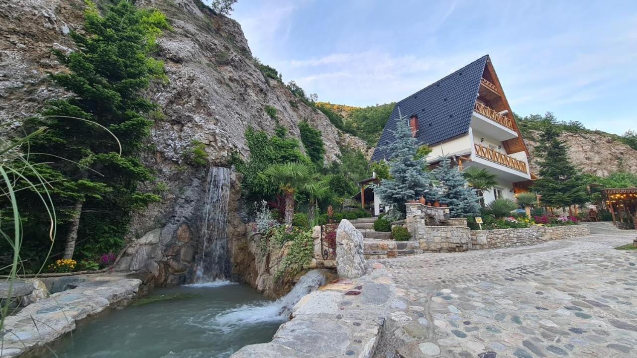 Dibra Park Agrotourism Hotel Peshkopi Bagian luar foto