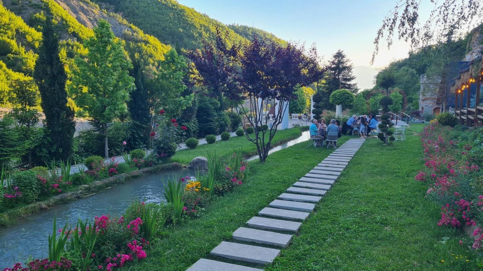 Dibra Park Agrotourism Hotel Peshkopi Bagian luar foto